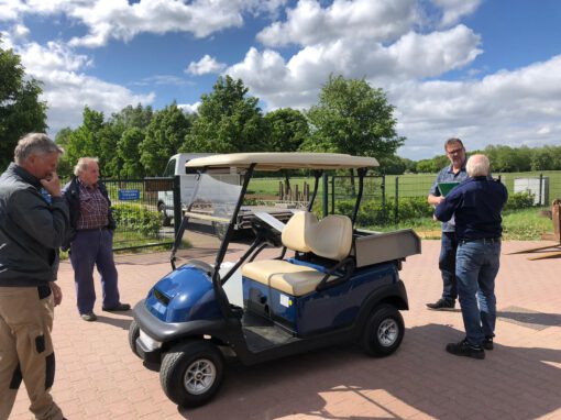 Een golfkar voor de vrijwilligers van het Horsterpark